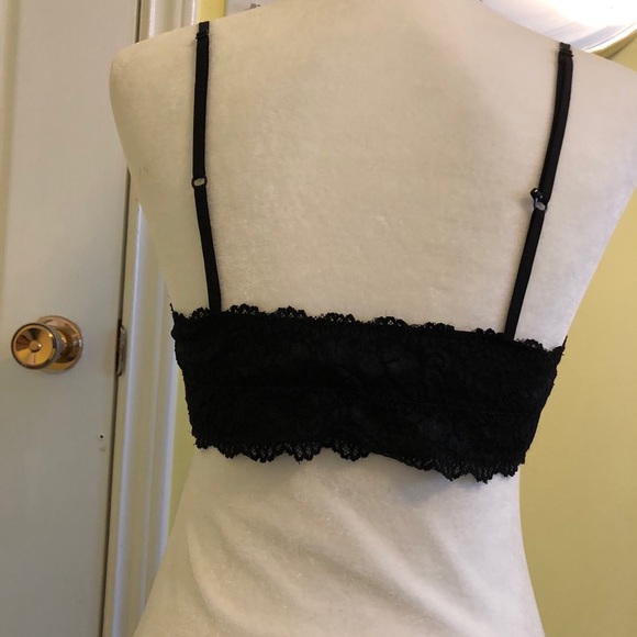 Aritzia Talula Black Renfrew Bralett - Picture 5 of 7